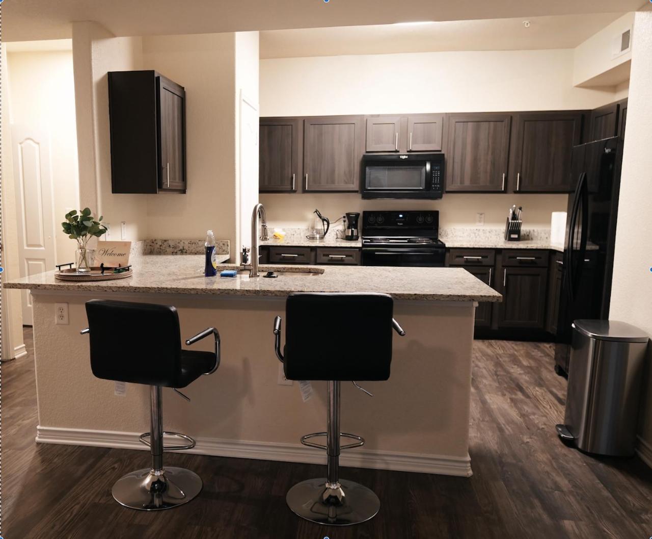 Charming 2 Bedroom, 2 Bath Apartment Austin Kültér fotó